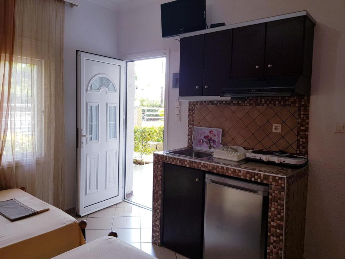 Konstantinos-Elli Rooms Vrasná Eksteriør billede