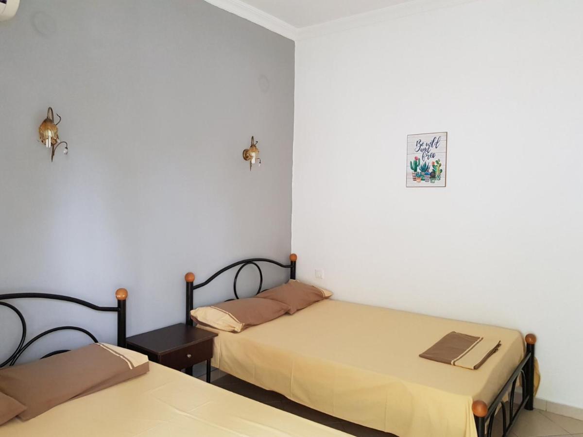 Konstantinos-Elli Rooms Vrasná Eksteriør billede