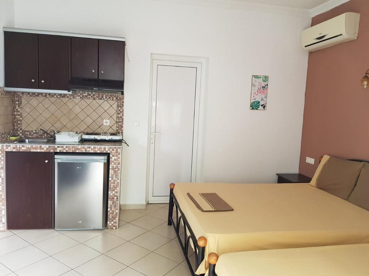 Konstantinos-Elli Rooms Vrasná Eksteriør billede
